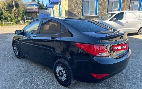 Hyundai Solaris II рестайлинг, 2015 год, 560 000 рублей, 4 фотография