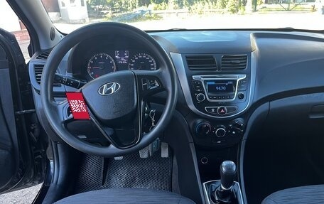 Hyundai Solaris II рестайлинг, 2015 год, 560 000 рублей, 16 фотография