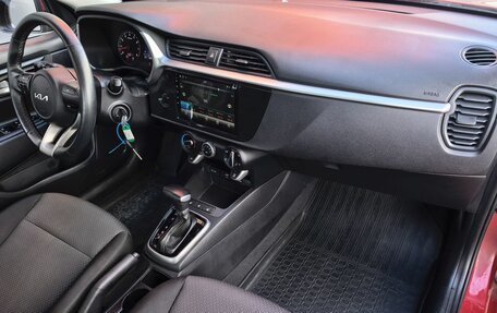 KIA Rio IV, 2021 год, 1 749 000 рублей, 10 фотография