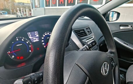 Hyundai Solaris II рестайлинг, 2015 год, 950 000 рублей, 5 фотография
