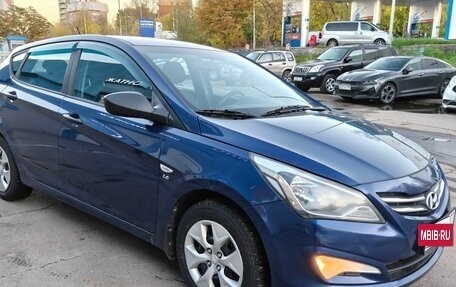 Hyundai Solaris II рестайлинг, 2015 год, 950 000 рублей, 4 фотография