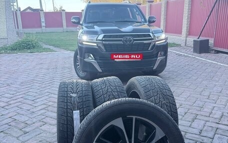 Toyota Land Cruiser 200, 2020 год, 7 200 000 рублей, 10 фотография