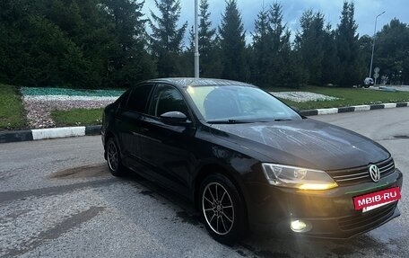 Volkswagen Jetta VI, 2012 год, 950 000 рублей, 3 фотография
