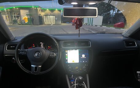 Volkswagen Jetta VI, 2012 год, 950 000 рублей, 15 фотография