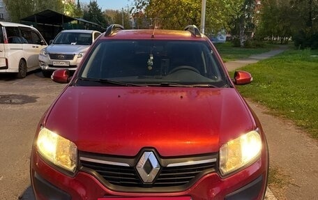 Renault Sandero II рестайлинг, 2015 год, 900 000 рублей, 2 фотография