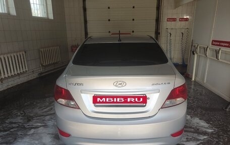 Hyundai Solaris II рестайлинг, 2011 год, 580 000 рублей, 6 фотография