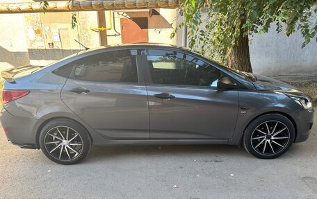 Hyundai Solaris II рестайлинг, 2015 год, 980 000 рублей, 7 фотография