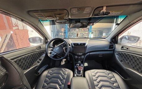 Hyundai Solaris II рестайлинг, 2015 год, 980 000 рублей, 12 фотография