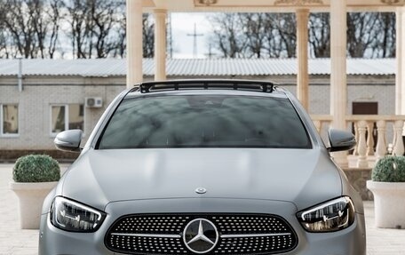 Mercedes-Benz E-Класс, 2021 год, 6 350 000 рублей, 1 фотография