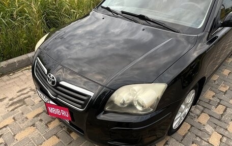 Toyota Avensis III рестайлинг, 2006 год, 620 000 рублей, 5 фотография