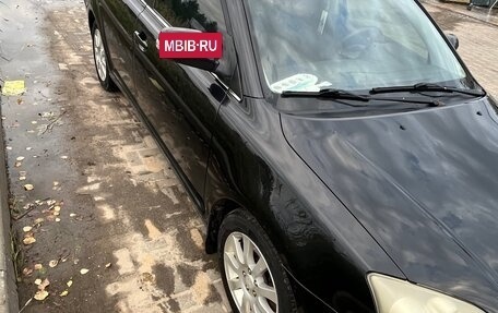 Toyota Avensis III рестайлинг, 2006 год, 620 000 рублей, 31 фотография
