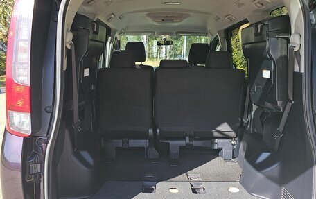 Toyota Noah III, 2015 год, 1 790 000 рублей, 12 фотография