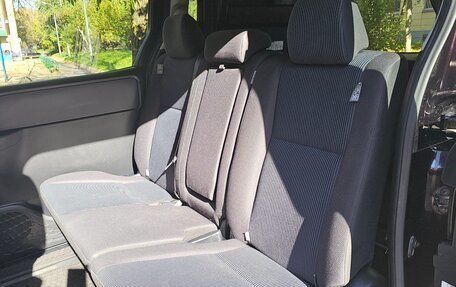 Toyota Noah III, 2015 год, 1 790 000 рублей, 9 фотография