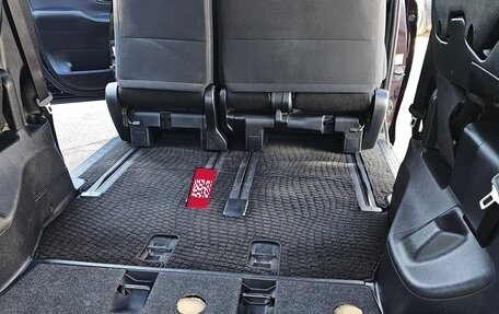 Toyota Noah III, 2015 год, 1 790 000 рублей, 16 фотография