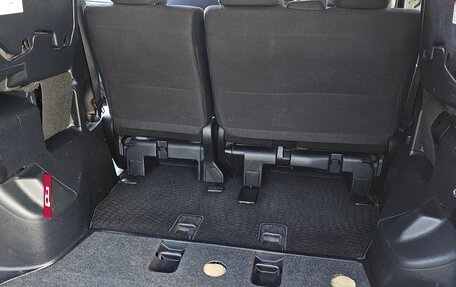 Toyota Noah III, 2015 год, 1 790 000 рублей, 21 фотография