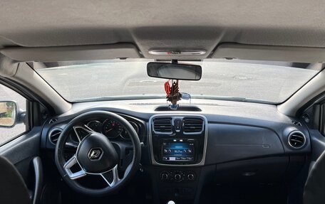 Renault Logan II, 2019 год, 585 000 рублей, 9 фотография