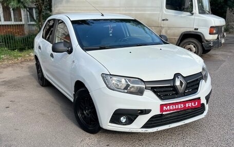 Renault Logan II, 2019 год, 585 000 рублей, 2 фотография