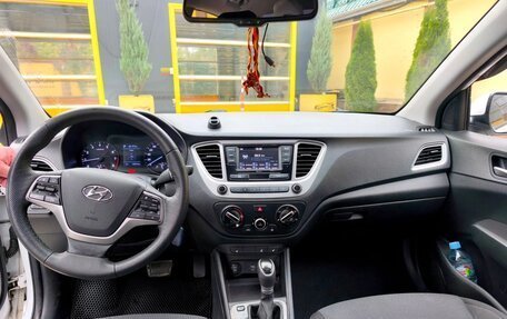 Hyundai Solaris II рестайлинг, 2019 год, 1 290 000 рублей, 5 фотография