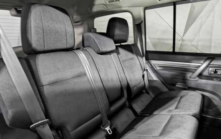 Mitsubishi Pajero IV, 2011 год, 1 685 000 рублей, 16 фотография