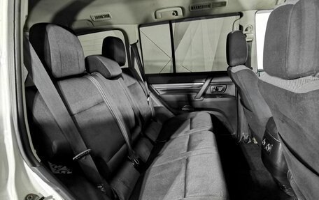 Mitsubishi Pajero IV, 2011 год, 1 685 000 рублей, 15 фотография