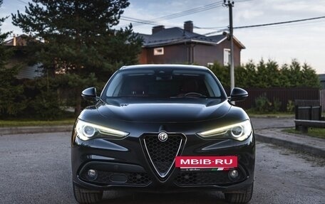 Alfa Romeo Stelvio, 2018 год, 3 600 000 рублей, 2 фотография