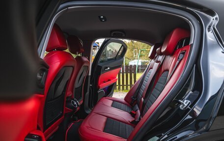 Alfa Romeo Stelvio, 2018 год, 3 600 000 рублей, 17 фотография