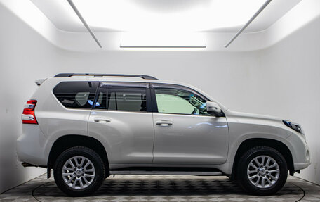 Toyota Land Cruiser Prado 150 рестайлинг 2, 2016 год, 4 780 000 рублей, 4 фотография