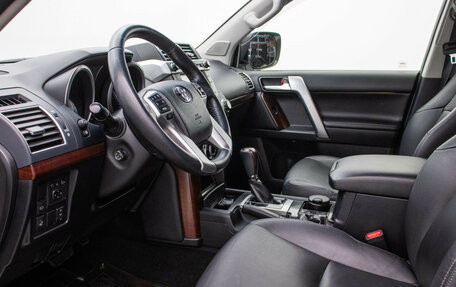 Toyota Land Cruiser Prado 150 рестайлинг 2, 2016 год, 4 780 000 рублей, 10 фотография