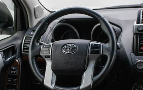 Toyota Land Cruiser Prado 150 рестайлинг 2, 2016 год, 4 780 000 рублей, 15 фотография