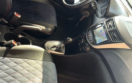 Hyundai Solaris II рестайлинг, 2013 год, 1 000 000 рублей, 5 фотография