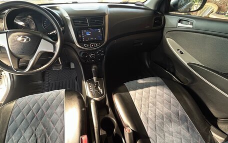 Hyundai Solaris II рестайлинг, 2013 год, 1 000 000 рублей, 7 фотография
