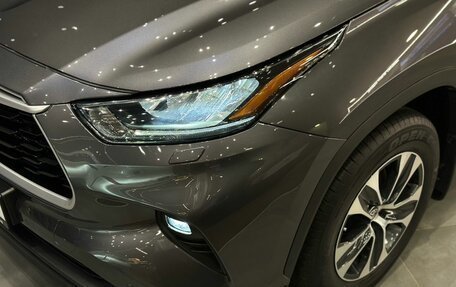 Toyota Highlander, 2021 год, 4 550 000 рублей, 22 фотография