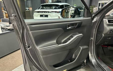 Toyota Highlander, 2021 год, 4 550 000 рублей, 13 фотография