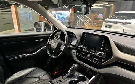 Toyota Highlander, 2021 год, 4 550 000 рублей, 15 фотография
