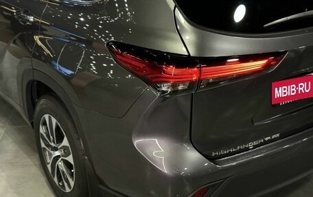 Toyota Highlander, 2021 год, 4 550 000 рублей, 24 фотография