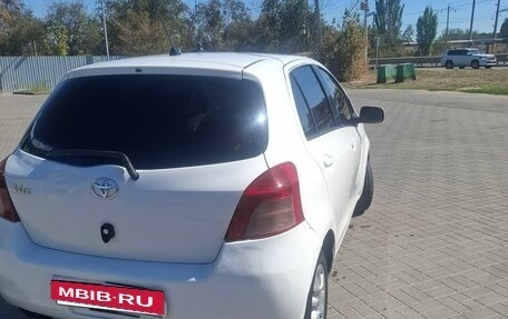 Toyota Vitz, 2005 год, 350 000 рублей, 2 фотография