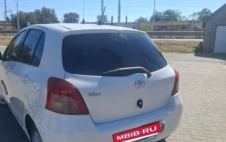 Toyota Vitz, 2005 год, 350 000 рублей, 3 фотография