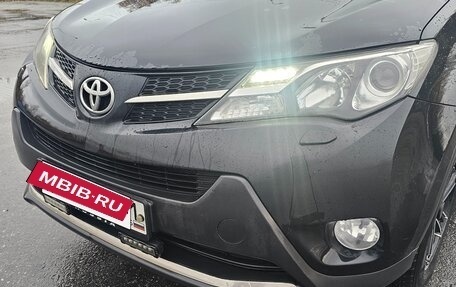 Toyota RAV4, 2013 год, 1 900 000 рублей, 2 фотография