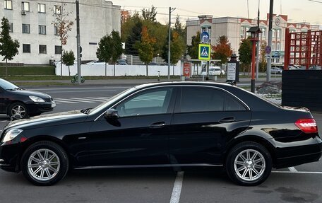 Mercedes-Benz E-Класс, 2011 год, 1 950 000 рублей, 4 фотография