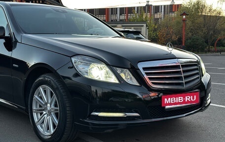 Mercedes-Benz E-Класс, 2011 год, 1 950 000 рублей, 6 фотография
