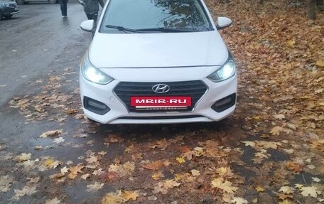 Hyundai Solaris II рестайлинг, 2018 год, 650 000 рублей, 2 фотография