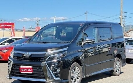 Toyota Voxy III, 2021 год, 1 988 000 рублей, 5 фотография