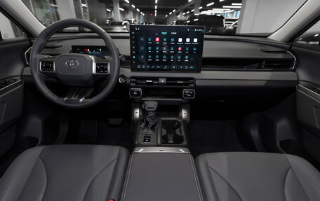 Toyota RAV4, 2026 год, 4 400 000 рублей, 13 фотография