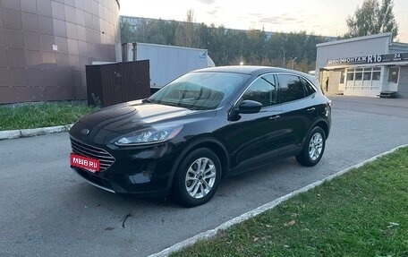 Ford Escape, 2021 год, 1 790 000 рублей, 1 фотография