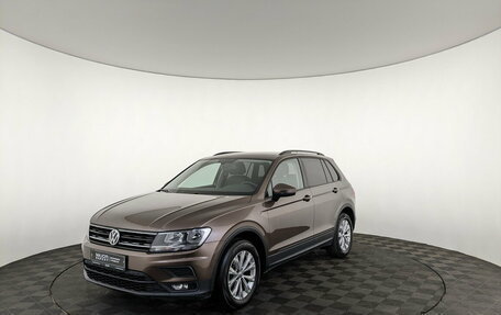 Volkswagen Tiguan II, 2018 год, 2 350 000 рублей, 1 фотография