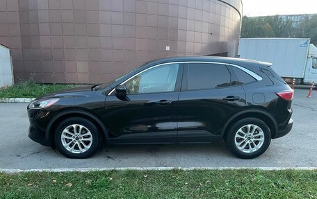 Ford Escape, 2021 год, 1 790 000 рублей, 3 фотография