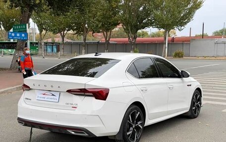 Skoda Octavia IV, 2022 год, 1 870 000 рублей, 4 фотография