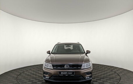 Volkswagen Tiguan II, 2018 год, 2 350 000 рублей, 2 фотография