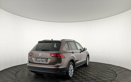 Volkswagen Tiguan II, 2018 год, 2 350 000 рублей, 5 фотография