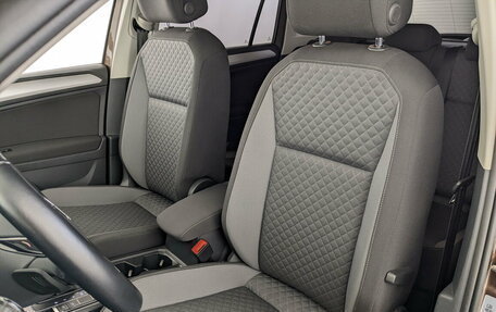 Volkswagen Tiguan II, 2018 год, 2 350 000 рублей, 20 фотография